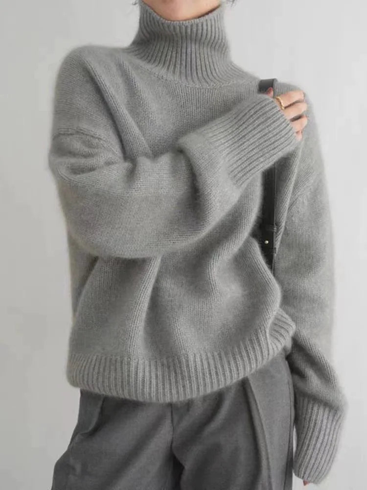 Lola Stylish Cashmere Turtleneck Sweater for Fall