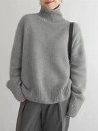 Lola Stylish Cashmere Turtleneck Sweater for Fall