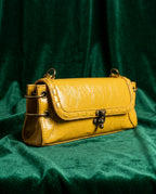 Olivara Women's Vintage Lock Shoulder Bag